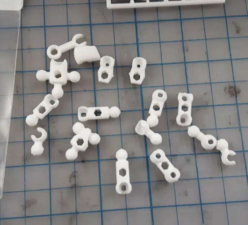 Modibot: Removing the pieces from the frame